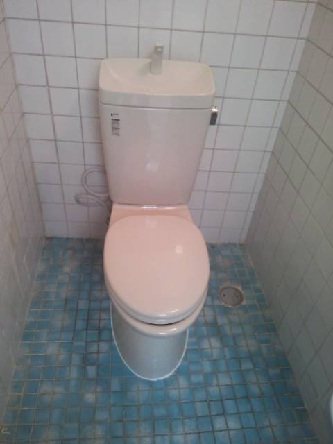 新しいトイレ便器